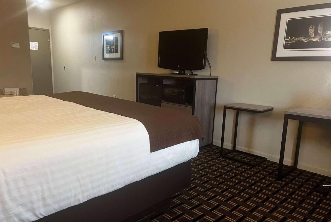 Baymont By Wyndham Columbus Hotel Luaran gambar