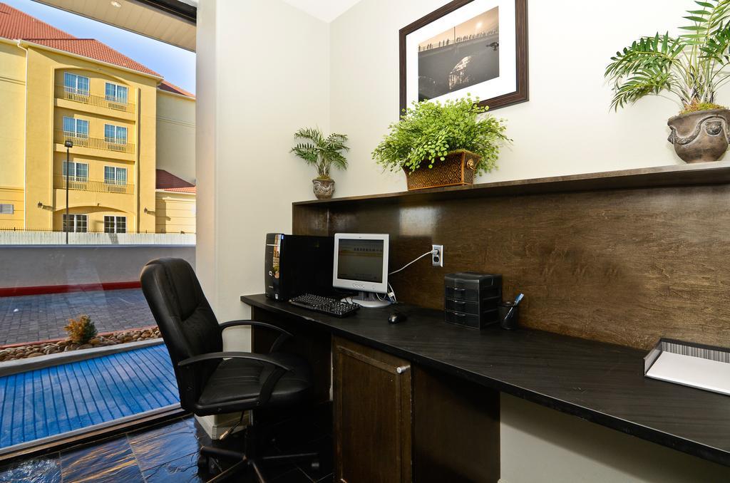 Baymont By Wyndham Columbus Hotel Luaran gambar
