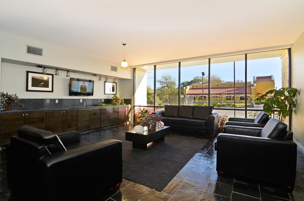 Baymont By Wyndham Columbus Hotel Luaran gambar